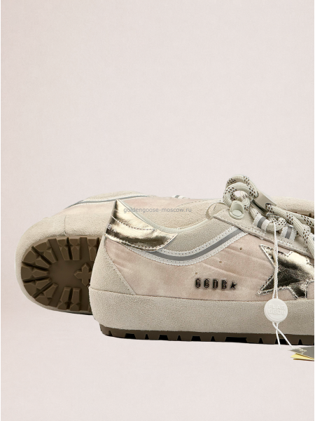 Golden Goose Super-Star Sneakers in Light Gray Nylon With Metallic Star Golden Goose Super-Star Sneakers in Light Gray Nylon With Metallic Star