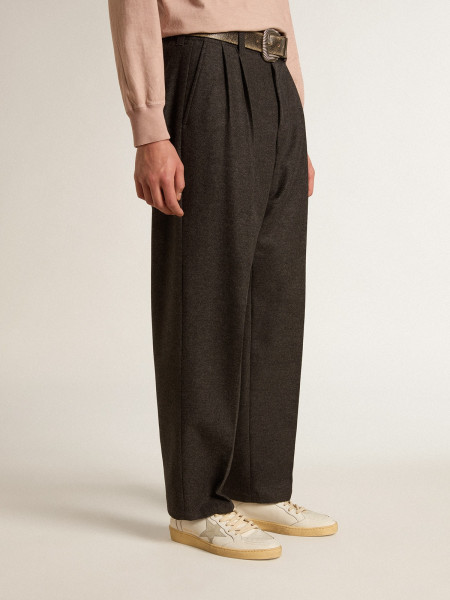 Golden Goose Men`s Ball Star With Ice-Gray Suede Star And Blue Leather Heel Tab Golden Goose Men`s Ball Star With Ice-Gray Suede Star And Blue Leather Heel Tab