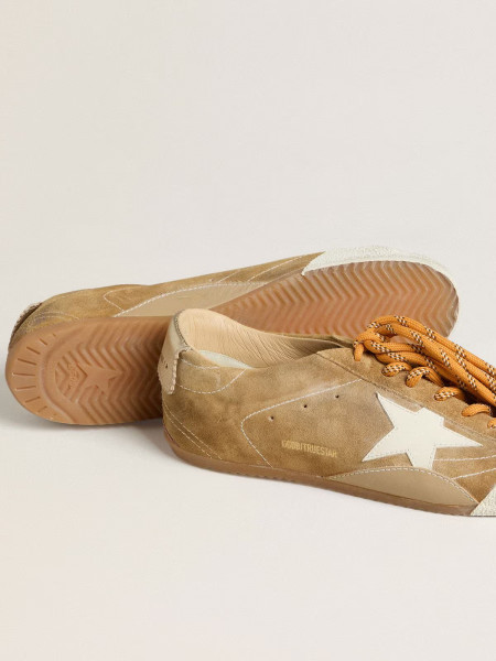 Golden Goose True-Star In Tobacco-Colored Suede With White Star And Platinum Heel Tab Golden Goose True-Star In Tobacco-Colored Suede With White Star And Platinum Heel Tab